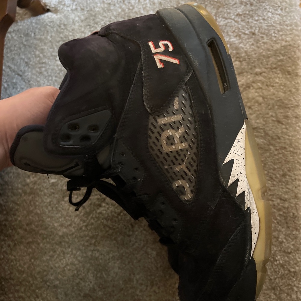 Air jordan retro number 5 . 75 Paris saint german